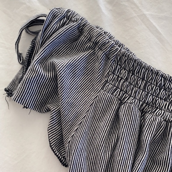 American Eagle off-shoulder top - Picture 2 of 3